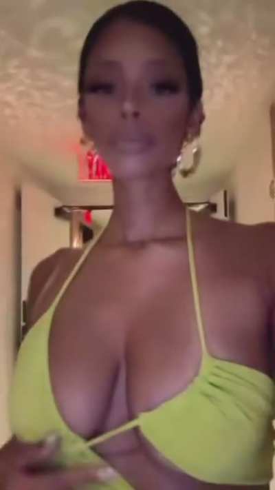 🤩