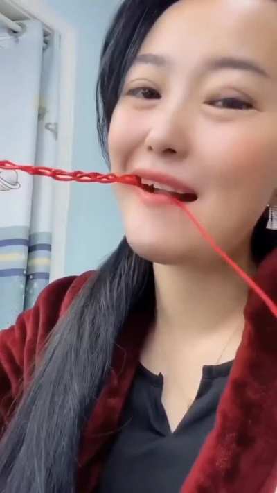 Knot with mouth 