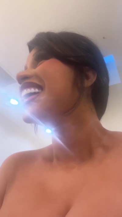 Cardi b IG live