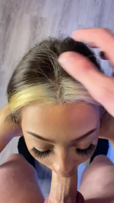 I love sucking cock ;)