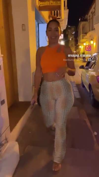 🚶🏽‍♀️