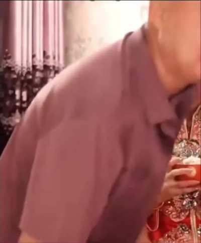 Last bite from father before getting married