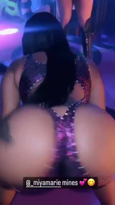 🍑💞😋