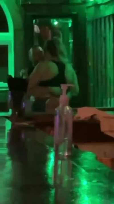 HMC while my man lifts me up