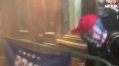 US Capitol riot but it's a TF2 Match