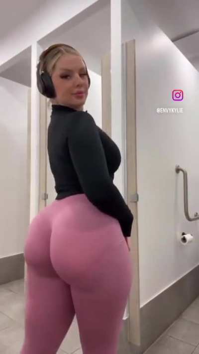 Pretty 🍑