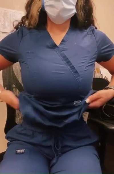 OMG my heart is beating 160 bpm I just did a titty drop at the nurse&rsquo;s station!