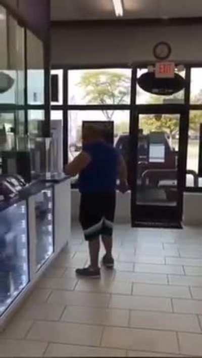 Captain Neckfat is not happy with his MetroPCS service