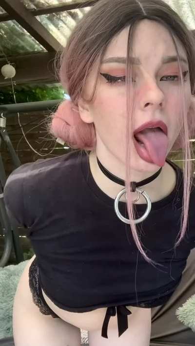 Her dad caught her in her room with a man. Seeing her man drain the life out of her dad, just made her extra horny