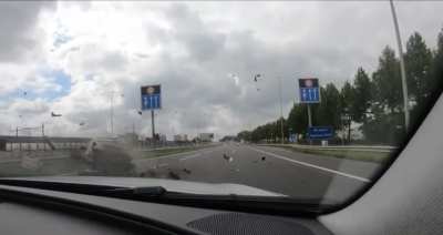 Dutch police doesn&rsquo;t like fleeing suspects, ends it with big crash. Suspects arrested for attemted murder, guns found in the car