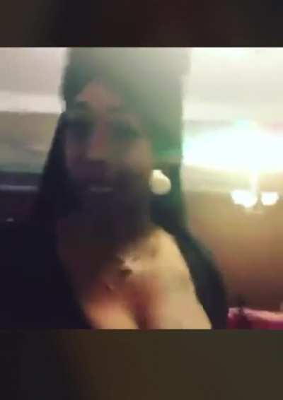 Khia (full titty twerking vid)