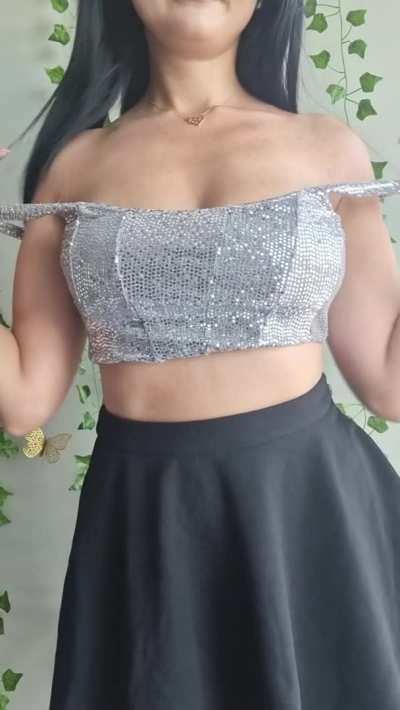Do you like boobs with alot of jiggle and bounce? Drop