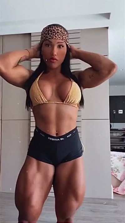 Alessandra Alves De Lima (height?) She looks like a shorty but damn.
