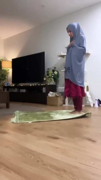 P̶r̶a̶y̶ Play time