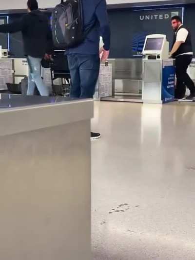 Anything to claim ?- yeah, these hands. Airport fight