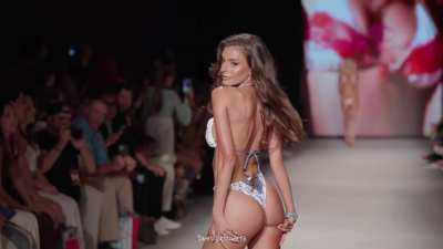 Dian Schwartz Beach Bunny Miami 2023