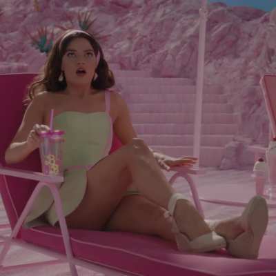 Amazing legs in Barbie (UHD Source)
