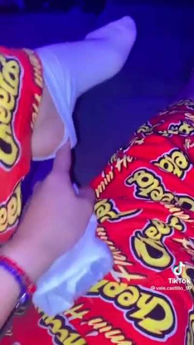 Latina toes