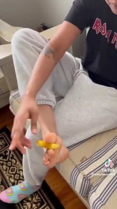 feet