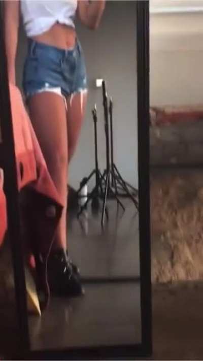 So hot 👅🥵