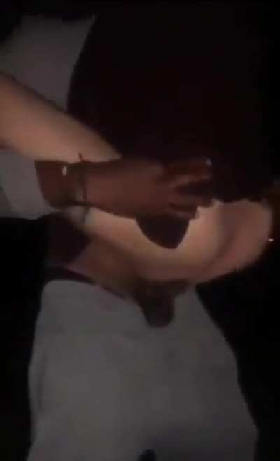 Bar &ccedil;ıkışı sarhoş milf m&uuml;lteci gazabına uğruyor