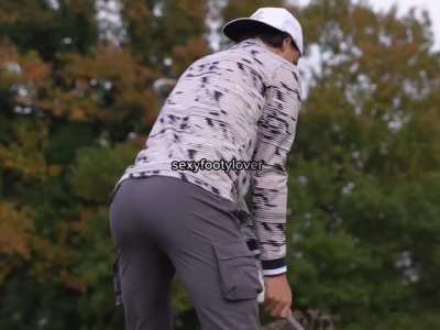 Jo&atilde;o F&eacute;lix playing golf whilst showing off his ass 🍑⛳️👌
