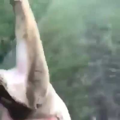 J&aacute; &eacute; vai pra puta que pariu
