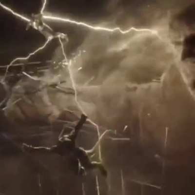They edited Tobey Maguire and Andrew Garfield out of this shot where Lizard gets punched by seemingly no one.