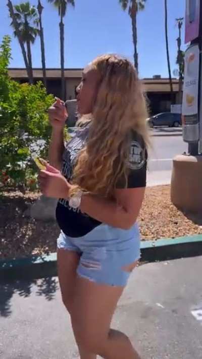 🚬🥦🍖🍠🍯🐫