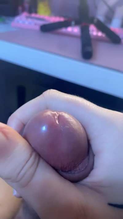 Heard ya like girls with big juicy cocks