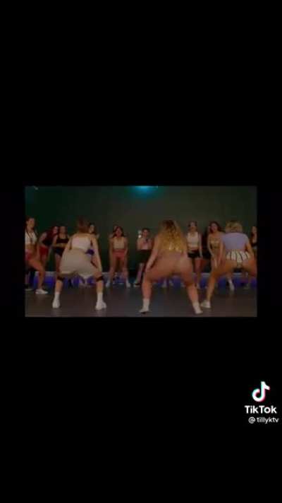 Her fuckin ass was moving! Watch whole thing 😮&zwj;💨😮&zwj;💨😮&zwj;💨🔥