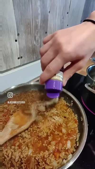 J&auml;germeister Bolognese. Or: How to offend Germans and Italians