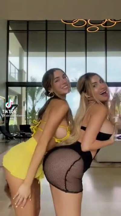 X2 tits 🍒. X2 botty😍