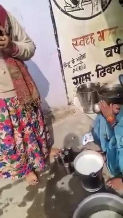 "Two half-litre milk packets dumped into a water bucket." Shocking visuals from Mahoba, UP: Kids served diluted milk in govt school mid-day meal.
