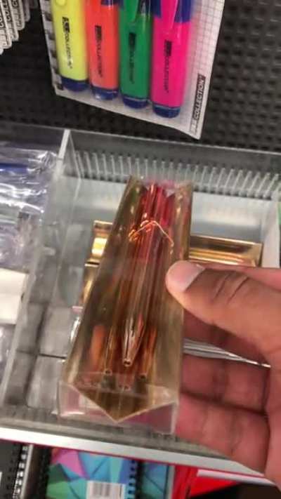 3 pencils ?
