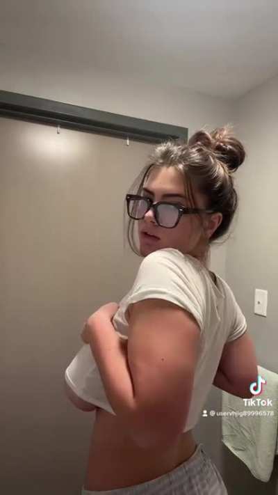 Incredible proportions (@uservhjig89996578)