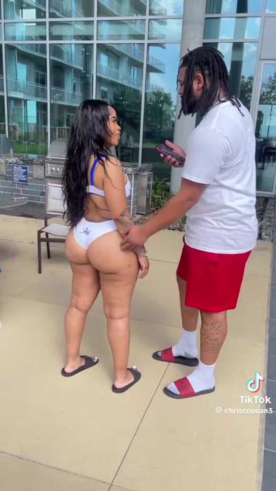 Thick Lightskin Jiggling