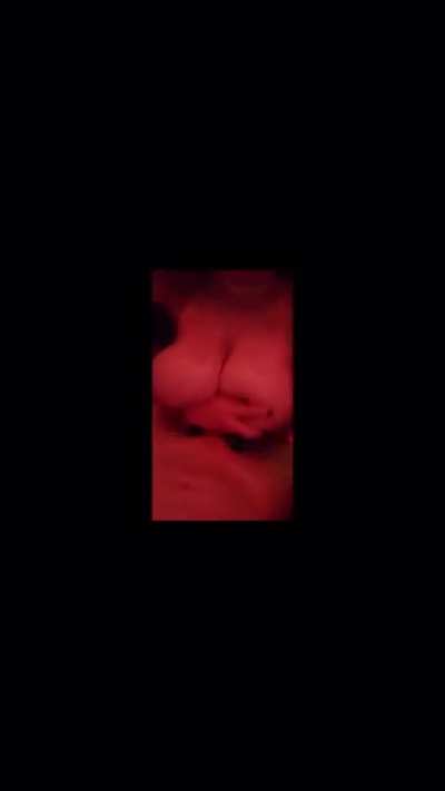 Lady dimitrescu titty fuck😩<wbr>👅🥴