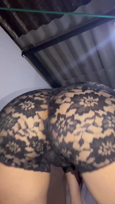For the few guys that love a fresh 18 yo latina ass!