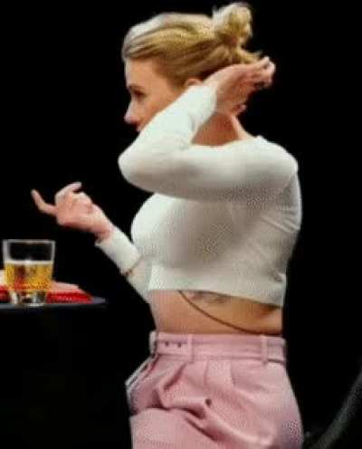 Imagine ScarJo riding your cock like this.🤤🤤🤤🤤