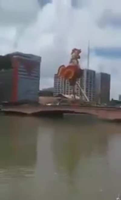 A celebra&ccedil;&atilde;o mais profana do ano: O galo da madrugada!