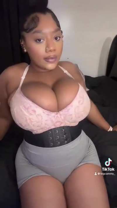 TikTok vs. X(Twitter)