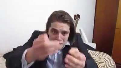 Eu tava no YouTube de boa e acho esse v&iacute;deo de 8 anos atras