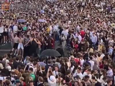 В Петербурге начинаются &laquo;Алые паруса&raquo;