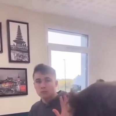😯