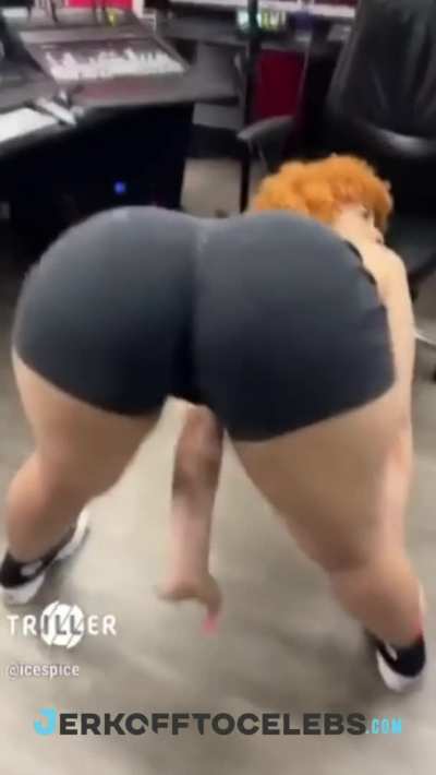 One Minute of Ice Spice Twerking