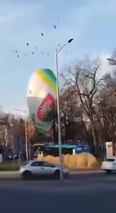 Balloon crash in the centre of Zielona Góra, Poland, 9.3.2026; 1 dead (pilot) and 2 wounded