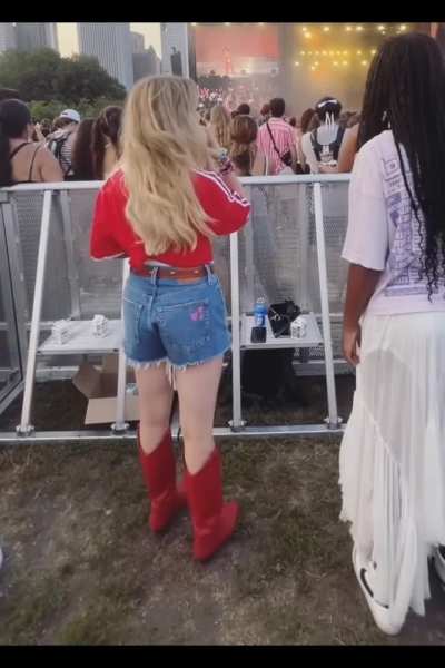 Mckenna Grace&rsquo;s tight 18 year old ass 🍑