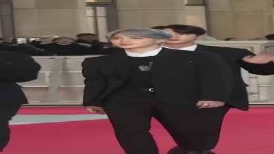 Jungkook best idol omg