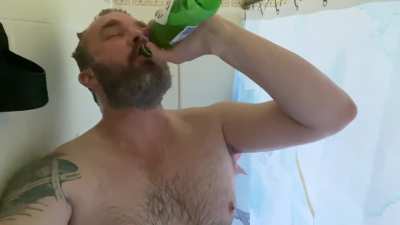 Rough week at work is some pretty exhausting weather&hellip;but Friday has finally arrived, I have good old 5% peroni keeping me company now&hellip;and supposed to have special friend for the old Netflix and chill in a few hours&hellip;so cheers to finally having fun